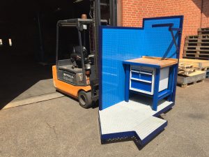 Arbejdsplatform med inventar og fiberrist - Monteret og klar til levering
